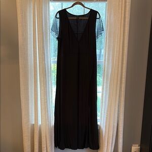 SHEIN Curve Black Sleeveless V-Neck Maxi Gown